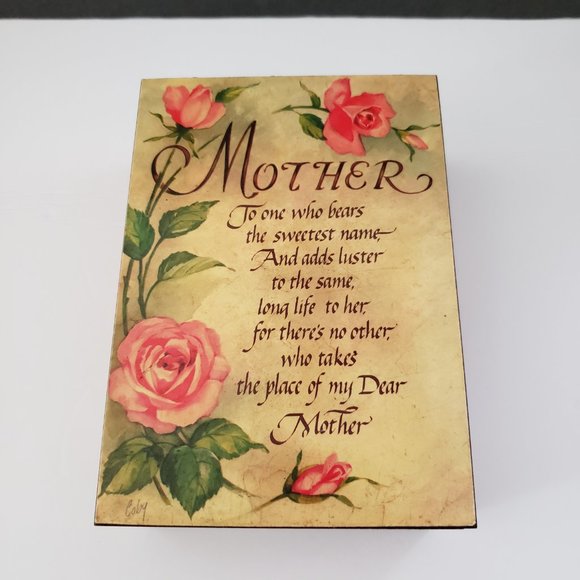 (2/$15) Vintage Cedar Box - Picture 2 of 9